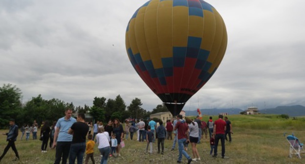 Air festival, Stepanakert Airport, Nagorny Karabakh, June 17, 2017. Photo by Alvard Grigoryan for the Caucasian Knot. Air festival, Stepanakert Airport, Nagorny Karabakh, June 17, 2017. Photo by Alvard Grigoryan for the Caucasian Knot.