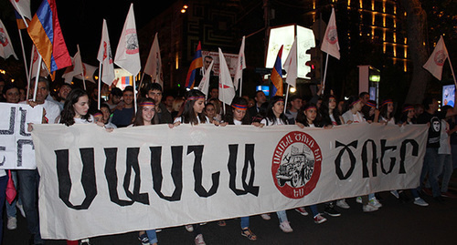 Banner with inscription "Sasna Tsrer", July 2016. Photo by Tigran Petrosyan for the Caucasian Knot. Banner with inscription "Sasna Tsrer", July 2016. Photo by Tigran Petrosyan for the Caucasian Knot.