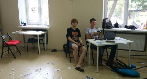 Alexei Navalny's office in Krasnodar after attack. Photo: https://vk.com/teamnavalny_krd Alexei Navalny's office in Krasnodar after attack. Photo: https://vk.com/teamnavalny_krd
