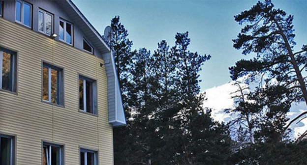 Hotel "Zvezda Elbrusa". Photo: https://zvezda-elbrusa.tiu.ru/p17971778-gostinitsa.html Hotel "Zvezda Elbrusa". Photo: https://zvezda-elbrusa.tiu.ru/p17971778-gostinitsa.html