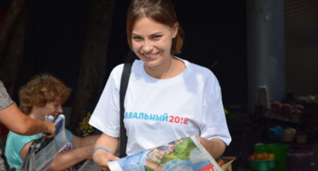 A volunteer of Alexei Navalny's office in Krasnodar. Photo: the Alexei Navalny's office on its page on VKontakte A volunteer of Alexei Navalny's office in Krasnodar. Photo: the Alexei Navalny's office on its page on VKontakte