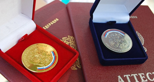School medals. Photo http://pro-lubertsy.ru/offer/1099-pretendenty-na-medali School medals. Photo http://pro-lubertsy.ru/offer/1099-pretendenty-na-medali