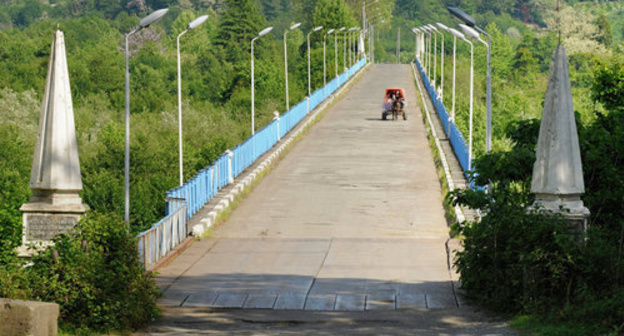 Border outpost in Galsky District of Abkhazia. Photo: Sputnik. Mikhail Mordasov, http://sputnik-abkhazia.ru/Abkhazia/20170630/1021358308/mid-abxazii-grazhdane-gruzii-periodicheski-narushayut-gosgranicu.html Border outpost in Galsky District of Abkhazia. Photo: Sputnik. Mikhail Mordasov, http://sputnik-abkhazia.ru/Abkhazia/20170630/1021358308/mid-abxazii-grazhdane-gruzii-periodicheski-narushayut-gosgranicu.html