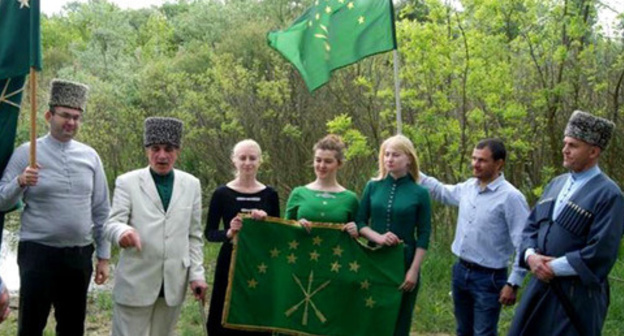 Ruslan Gvashev (second from left). Photo: RFE/RL Ruslan Gvashev (second from left). Photo: RFE/RL