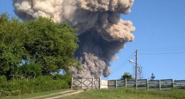 Explosion at ammunition depot in Abkhazia, August 2, 2017. Photo is provided by local resident Pavel Otyrba: http://sputnik-abkhazia.ru Explosion at ammunition depot in Abkhazia, August 2, 2017. Photo is provided by local resident Pavel Otyrba: http://sputnik-abkhazia.ru