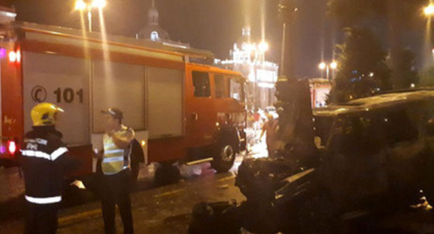 At the site of road accident, Baku, August 3, 2017. Photo: http://www.1news.az/society/20170803114416781.html At the site of road accident, Baku, August 3, 2017. Photo: http://www.1news.az/society/20170803114416781.html