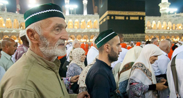 Piligrims. Photo: http://www.islam.ru/node/48300 Piligrims. Photo: http://www.islam.ru/node/48300