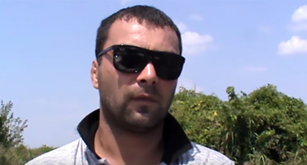 A participant of the conflict in the Morzokh village in the Urvan District of Kabardino-Balkaria. Photo: screenshot of the video https://www.youtube.com/watch?v=4MfNONAlydU A participant of the conflict in the Morzokh village in the Urvan District of Kabardino-Balkaria. Photo: screenshot of the video https://www.youtube.com/watch?v=4MfNONAlydU