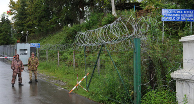 The Georgian-Abkhaz border. Photo: Sputnik. Sergei Pyatakov The Georgian-Abkhaz border. Photo: Sputnik. Sergei Pyatakov