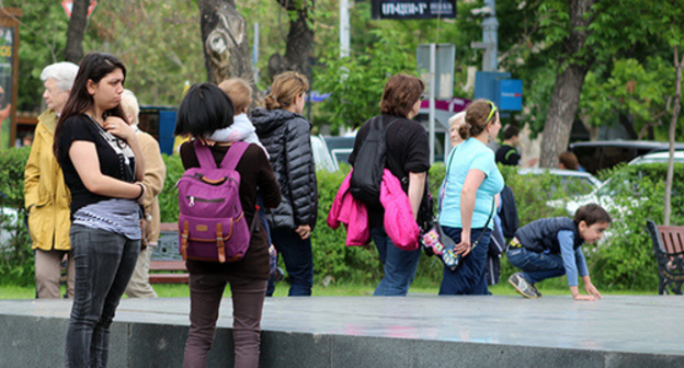 In the park of Yerevan. Photo by Tigran Petrosyan for "Caucasian Knot" In the park of Yerevan. Photo by Tigran Petrosyan for "Caucasian Knot"