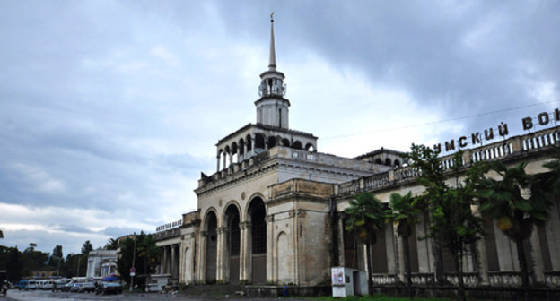 Sukhumi railway station. Photo https://www.fondsk.ru/news/2017/08/14/abhazia-letuchij-zapah-dalekoj-vojny-44489.html Sukhumi railway station. Photo https://www.fondsk.ru/news/2017/08/14/abhazia-letuchij-zapah-dalekoj-vojny-44489.html