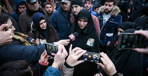 Relatives of defendants in Nardaran case near Baku court, January 25, 2017. Screenshot of the Caucasian Knot video. Relatives of defendants in Nardaran case near Baku court, January 25, 2017. Screenshot of the Caucasian Knot video.