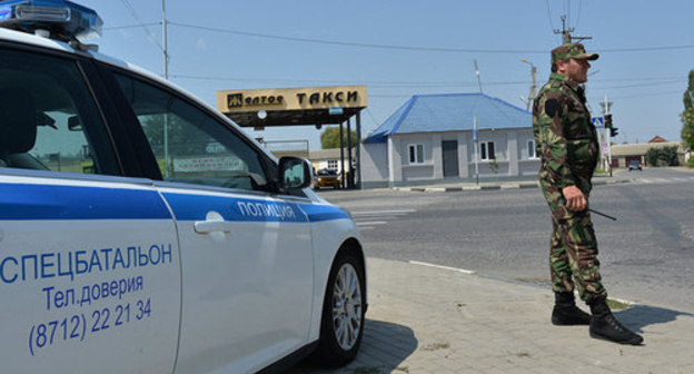 Chechen policeman. Photo: © Sputnik / Said Tsarnaev http://sputnik-ossetia.ru/news/20161009/3136879.html Chechen policeman. Photo: © Sputnik / Said Tsarnaev http://sputnik-ossetia.ru/news/20161009/3136879.html