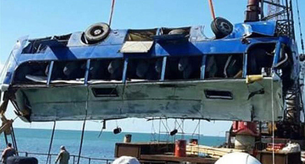 The bus after the fall into the Kerch Strait. Photo http://www.kerch.com.ru/articleview.aspx?id=68375 The bus after the fall into the Kerch Strait. Photo http://www.kerch.com.ru/articleview.aspx?id=68375