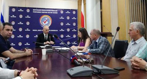 Roundtable on results of elections in North Ossetia. Photo by Emma Marzoeva for the Caucasian Knot. Roundtable on results of elections in North Ossetia. Photo by Emma Marzoeva for the Caucasian Knot.