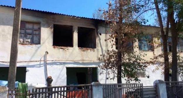 Fire scene. Photo: http://islamdag.ru/news/2017-09-12/treteklassnica-iz-babayurtovskogo-rayona-spasla-dvuh-malenkih-devochek-iz Fire scene. Photo: http://islamdag.ru/news/2017-09-12/treteklassnica-iz-babayurtovskogo-rayona-spasla-dvuh-malenkih-devochek-iz