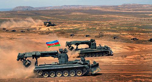 Tanks of the Azerbaijani army. Photo by the press service of the Azerbaijani Ministry of Defence Tanks of the Azerbaijani army. Photo by the press service of the Azerbaijani Ministry of Defence