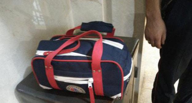Because of this bag people were evacuated from the Tsentralny District Court in Sochi. Photo by Svetlana Kravchenko for the Caucasian Knot. Because of this bag people were evacuated from the Tsentralny District Court in Sochi. Photo by Svetlana Kravchenko for the Caucasian Knot.