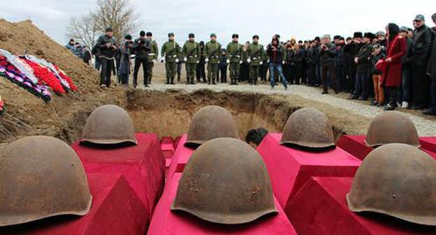 The remains of soldiers perished in in the Great Patriotic War were reburied. Photo http://presslife.ru/content/view/3932 The remains of soldiers perished in in the Great Patriotic War were reburied. Photo http://presslife.ru/content/view/3932