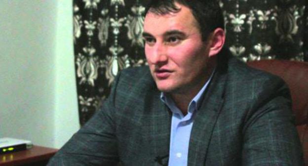 Zaurbek Sadakhanov. Screenshot of video posted by user Kavkazskaya Politika: https://www.youtube.com/watch?v=KEZpPaKATFE Zaurbek Sadakhanov. Screenshot of video posted by user Kavkazskaya Politika: https://www.youtube.com/watch?v=KEZpPaKATFE