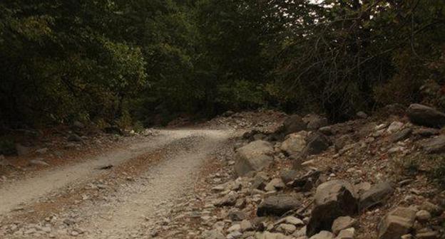 Road in highland Azerbaijan. Photo: © Sputnik / Shahperi Abbasovahttps://ru.sputnik.az/life/20171024/412460712/turizm-gah-ceny-azerbajdzhan.html Road in highland Azerbaijan. Photo: © Sputnik / Shahperi Abbasovahttps://ru.sputnik.az/life/20171024/412460712/turizm-gah-ceny-azerbajdzhan.html