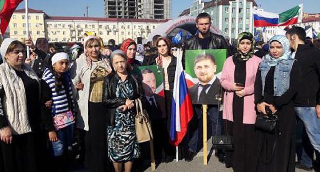 The staff of the medical clinic No. 1 at the rally on the Day of National Unity on November 4, 2017. Photo: www.instagram.com/p/BbEPeaEDP-U The staff of the medical clinic No. 1 at the rally on the Day of National Unity on November 4, 2017. Photo: www.instagram.com/p/BbEPeaEDP-U