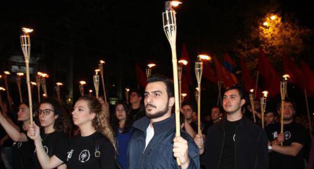 Torchlight procession dedicated to the memory of Armenian Genocide victims, April 23, 2017, Yerevan. Photo by Tigran Petrosyan for the Caucasian Knot. Torchlight procession dedicated to the memory of Armenian Genocide victims, April 23, 2017, Yerevan. Photo by Tigran Petrosyan for the Caucasian Knot.