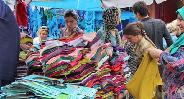 Berkat market, Grozny, July 2015. Photo by Magomed Magomedov for the Caucasian Knot. Berkat market, Grozny, July 2015. Photo by Magomed Magomedov for the Caucasian Knot.
