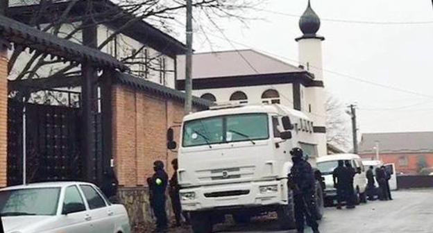 Search in the Khamzat Chumakov's house. Screenshot of Facebook post: https://www.facebook.com/photo.php?fbid=553970068289089&set=a.193084181044348.1073741829.100010283027790&type=3&theater Search in the Khamzat Chumakov's house. Screenshot of Facebook post: https://www.facebook.com/photo.php?fbid=553970068289089&set=a.193084181044348.1073741829.100010283027790&type=3&theater
