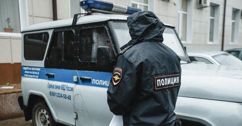 Policeman. Photo: Maxim Tishin / Yugopolis. Policeman. Photo: Maxim Tishin / Yugopolis.