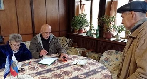 Meeting of activists on the issue of amendments to the general plan of Sochi, November 24, 2017. Photo by Svetlana Kravchenko for the Caucasian Knot. Meeting of activists on the issue of amendments to the general plan of Sochi, November 24, 2017. Photo by Svetlana Kravchenko for the Caucasian Knot.