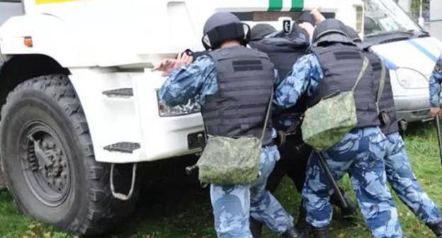 The detention by the law enforcers. Photo: press service of the National Anti-terrorism Committee http://nac.gov.ru The detention by the law enforcers. Photo: press service of the National Anti-terrorism Committee http://nac.gov.ru