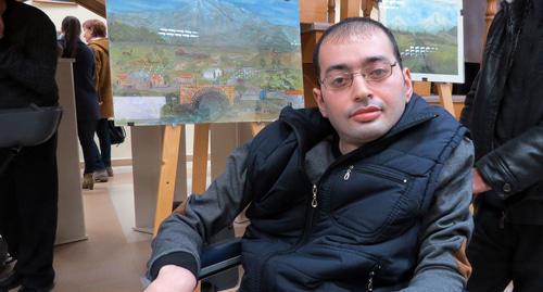 Eric Pogosyan, patient of the rehabilitation centre in Stepanakert. Photo by Alvard Grigoryan for the Caucasian Knot. Eric Pogosyan, patient of the rehabilitation centre in Stepanakert. Photo by Alvard Grigoryan for the Caucasian Knot.