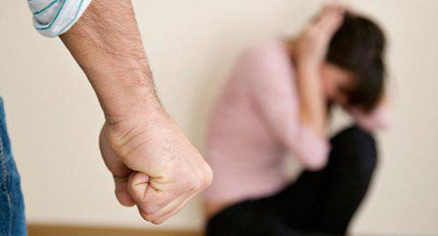 Domestic violence. Photo: © Sputnik/ Gossip1 https://ru.armeniasputnik.am/exclusive/20161125/5592833/armyanskaya-cerkov-v-gruzii-pomogla-azerbajdzhanke-zhertve-nasiliya.html Domestic violence. Photo: © Sputnik/ Gossip1 https://ru.armeniasputnik.am/exclusive/20161125/5592833/armyanskaya-cerkov-v-gruzii-pomogla-azerbajdzhanke-zhertve-nasiliya.html