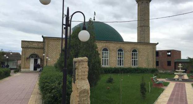 The mosque in Omarov Street in Makhachkala. Photo from the official website of the mosque https://www.facebook.com/masjid.Tangim/photos/a.308561295979016.1073741827.304761999692279/764104840424657/?type=3&theater The mosque in Omarov Street in Makhachkala. Photo from the official website of the mosque https://www.facebook.com/masjid.Tangim/photos/a.308561295979016.1073741827.304761999692279/764104840424657/?type=3&theater