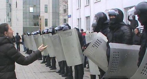 A protest action of the "Volny Aul" residents. Nalchik, October 31, 2017. Screenshot of the video by the "Caucasian Knot" A protest action of the "Volny Aul" residents. Nalchik, October 31, 2017. Screenshot of the video by the "Caucasian Knot"