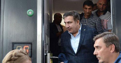 Mikhail Saakashvili (centre). Photo: © Sputnik / Alexey Vitvitsky https://ru.sputnik-news.ee/politics/20171024/7669734/misha-begi-kiev-poluchil-pravo-deportaciju-saakashvili.html Mikhail Saakashvili (centre). Photo: © Sputnik / Alexey Vitvitsky https://ru.sputnik-news.ee/politics/20171024/7669734/misha-begi-kiev-poluchil-pravo-deportaciju-saakashvili.html