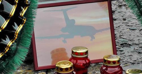 A picture of a plane. The day of mourning for the victims of the crash of the Tu-154. Sochi, December 26, 2016. Photo by Anna Gritsevich for the "Caucasian Knot" A picture of a plane. The day of mourning for the victims of the crash of the Tu-154. Sochi, December 26, 2016. Photo by Anna Gritsevich for the "Caucasian Knot"