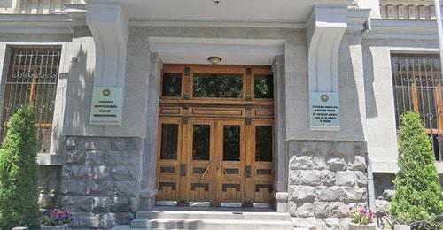 The General Prosecutor's Office of Armenia. Photo: © Iravaban/Sputnik https://ru.armeniasputnik.am/incidents/20160907/4830426/Mironov-prokyratyra-objalovanie.html The General Prosecutor's Office of Armenia. Photo: © Iravaban/Sputnik https://ru.armeniasputnik.am/incidents/20160907/4830426/Mironov-prokyratyra-objalovanie.html