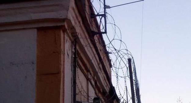 A barbed wire. Photo by Nina Tumanova for the "Caucasian Knot" A barbed wire. Photo by Nina Tumanova for the "Caucasian Knot"
