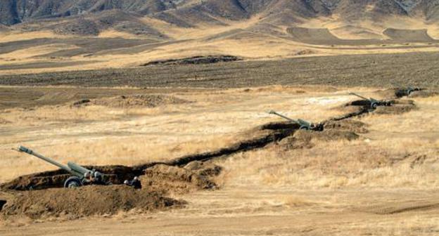 Military excercises of the Azerbaijani cannoneers. Photo by the press service of the Ministry of Defense of Azerbaijan https://mod.gov.az/ru/news/v-otdelnoj-obshevojskovoj-armii-provedeno-sorevnovanie-na-zvanie-luchshaya-artillerijskaya-batareya-20908.html Military excercises of the Azerbaijani cannoneers. Photo by the press service of the Ministry of Defense of Azerbaijan https://mod.gov.az/ru/news/v-otdelnoj-obshevojskovoj-armii-provedeno-sorevnovanie-na-zvanie-luchshaya-artillerijskaya-batareya-20908.html