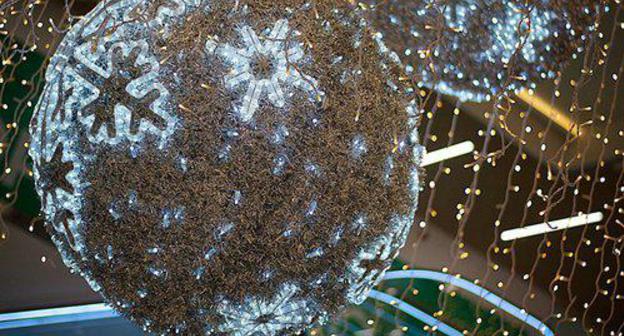New Year decoration in Tbilisi. Photo: © Sputnik / Alexander Imedashvili https://sputnik-georgia.ru/reviews/20180101/238746921/Novogodnie-pozhelania-inostrancev-zhivushhih-v-Gruzii.html New Year decoration in Tbilisi. Photo: © Sputnik / Alexander Imedashvili https://sputnik-georgia.ru/reviews/20180101/238746921/Novogodnie-pozhelania-inostrancev-zhivushhih-v-Gruzii.html