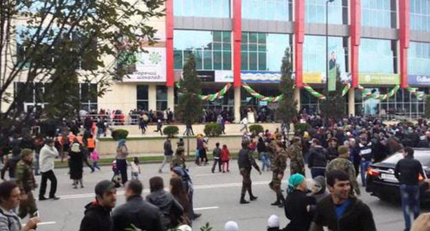 Shopping centre "Grand Park" in Grozny. Screenshot of video posted by user Mansur https://www.youtube.com/watch?v=rP8inQ1H_Ks Shopping centre "Grand Park" in Grozny. Screenshot of video posted by user Mansur https://www.youtube.com/watch?v=rP8inQ1H_Ks