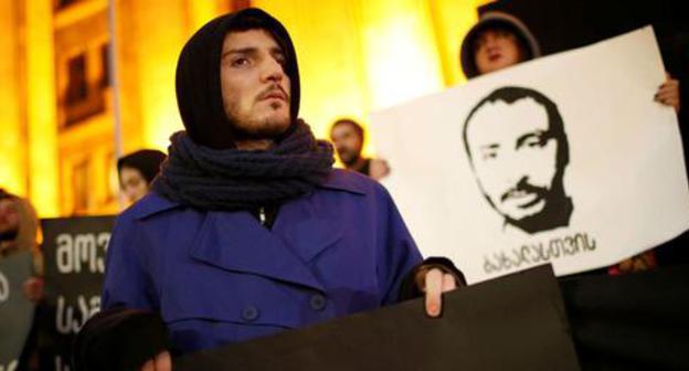 Participants of the action "All for One", held in front of the Georgian Parliament, demanded to liberalize drug policy. Tbilisi, January 25, 2018. Photo: REUTERS/David Mdzinarishvili Participants of the action "All for One", held in front of the Georgian Parliament, demanded to liberalize drug policy. Tbilisi, January 25, 2018. Photo: REUTERS/David Mdzinarishvili