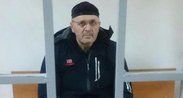 Oyub Titiev in the courtroom. Photo: HRC ‘Memorial’ press service. Oyub Titiev in the courtroom. Photo: HRC ‘Memorial’ press service.