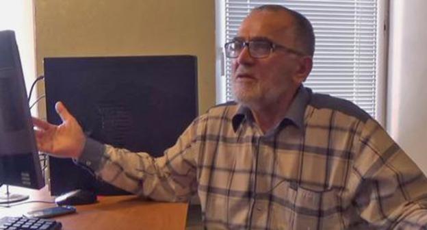 Kazim Nurmagomedov give interview to the 'Caucasian Knot'. Still picture of video posted at http://www.kavkaz-uzel.eu/videos/4969 Kazim Nurmagomedov give interview to the 'Caucasian Knot'. Still picture of video posted at http://www.kavkaz-uzel.eu/videos/4969