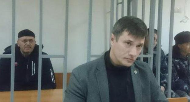 Oyub Titiev (left) and his advocate Petr Zaikin. Photo: "Memorial" press service Oyub Titiev (left) and his advocate Petr Zaikin. Photo: "Memorial" press service