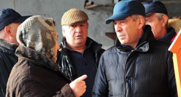 Abdusamad Gamidov. Photo http://мо-кизилюрт.рф/press-tsentr/abdusamad-gamidov-s-rabochim-vizitom-posetil-gorod-kizilyurt Abdusamad Gamidov. Photo http://мо-кизилюрт.рф/press-tsentr/abdusamad-gamidov-s-rabochim-vizitom-posetil-gorod-kizilyurt