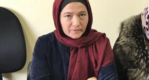 Napisat Magomedova, mother of Islam Magomedov at a press conference in Makhachkala. February 8, 2018. Photo by Patimat Makhmudova for the "Caucasian Knot" Napisat Magomedova, mother of Islam Magomedov at a press conference in Makhachkala. February 8, 2018. Photo by Patimat Makhmudova for the "Caucasian Knot"