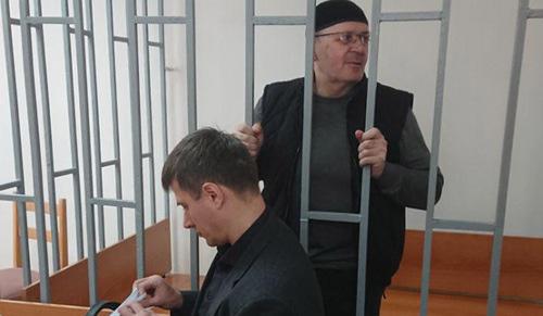 Advocate Petr Zaikin (left) and Oyub Titiev in the court, March 19, 2018. Photo: press service of Human Rights Centre 'Memorial' Advocate Petr Zaikin (left) and Oyub Titiev in the court, March 19, 2018. Photo: press service of Human Rights Centre 'Memorial'